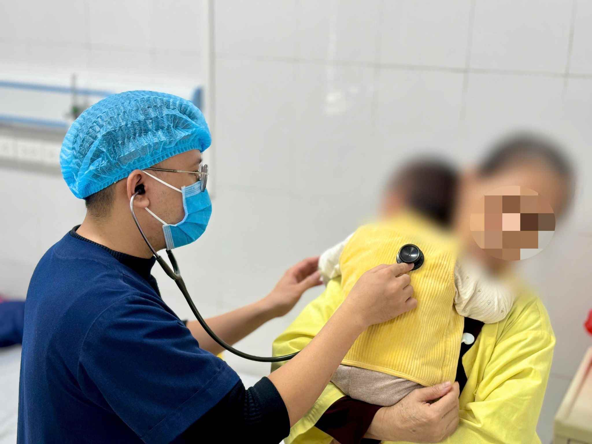 Nồm ẩm xuất hiện bất thường ở miền Bắc, nhiều dịch bệnh rình rập - Ảnh 2.