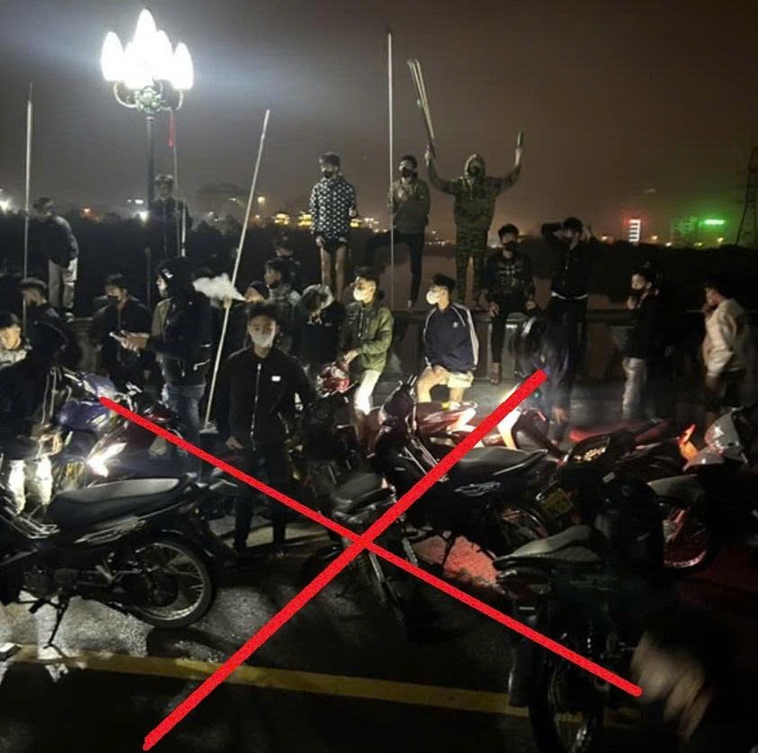 70 thanh niên mang hung khí đi giải quyết mâu thuẫn khiến 5 người nhập viện- Ảnh 2.