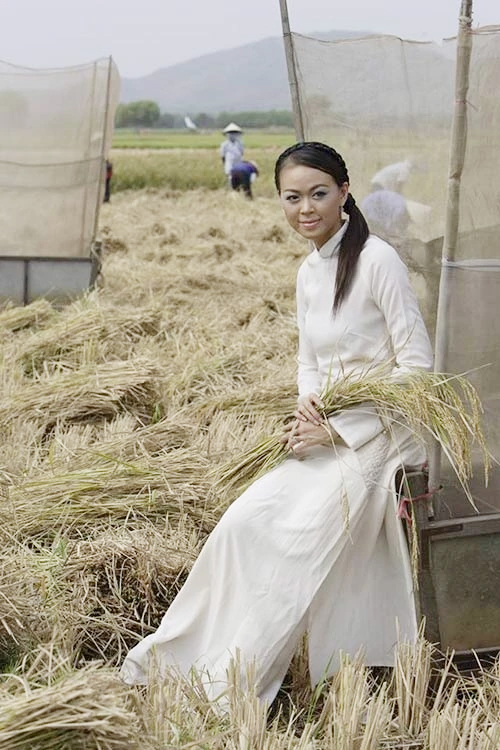 Siêu mẫu Ngọc Nga tiết lộ cuộc sống hôn nhân với chồng Tây - Ảnh 1.