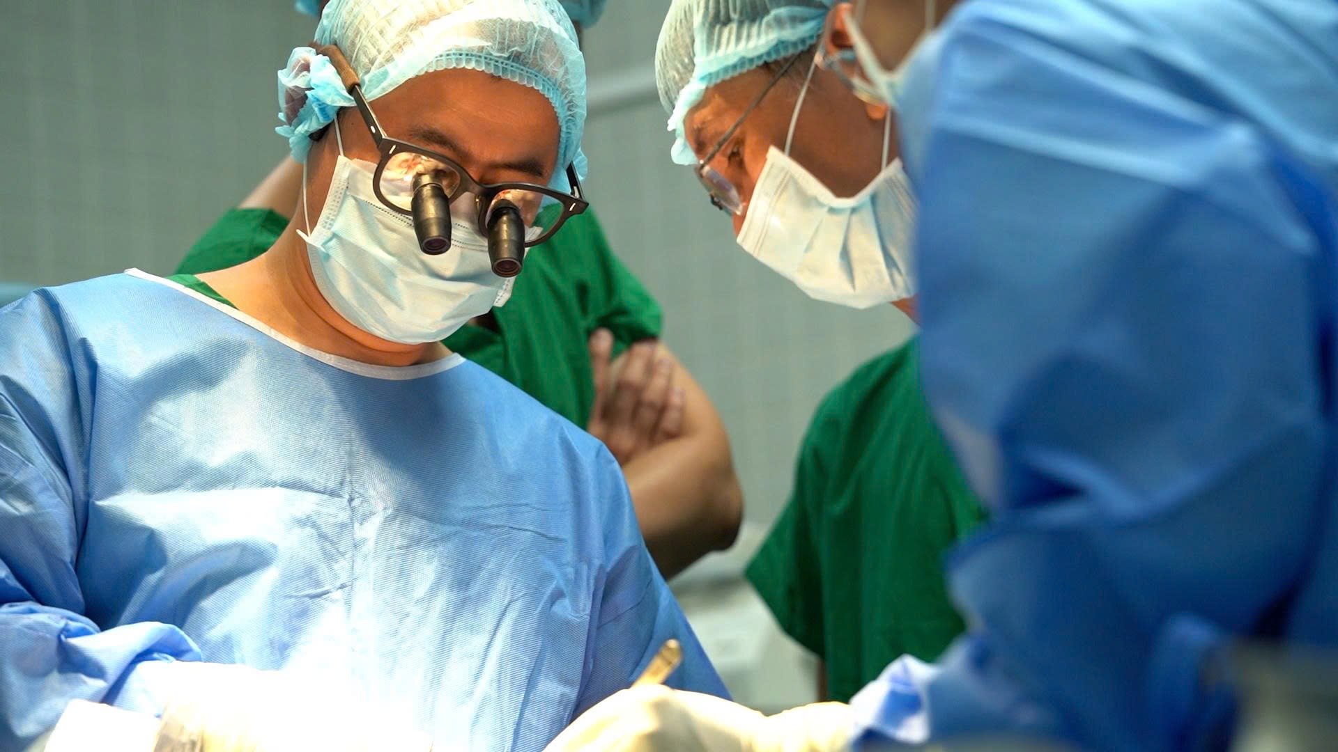 Bác sĩ kể về hành trình ghép tạng đặc biệt tại bệnh viện Chợ Rẫy - Ảnh 3.