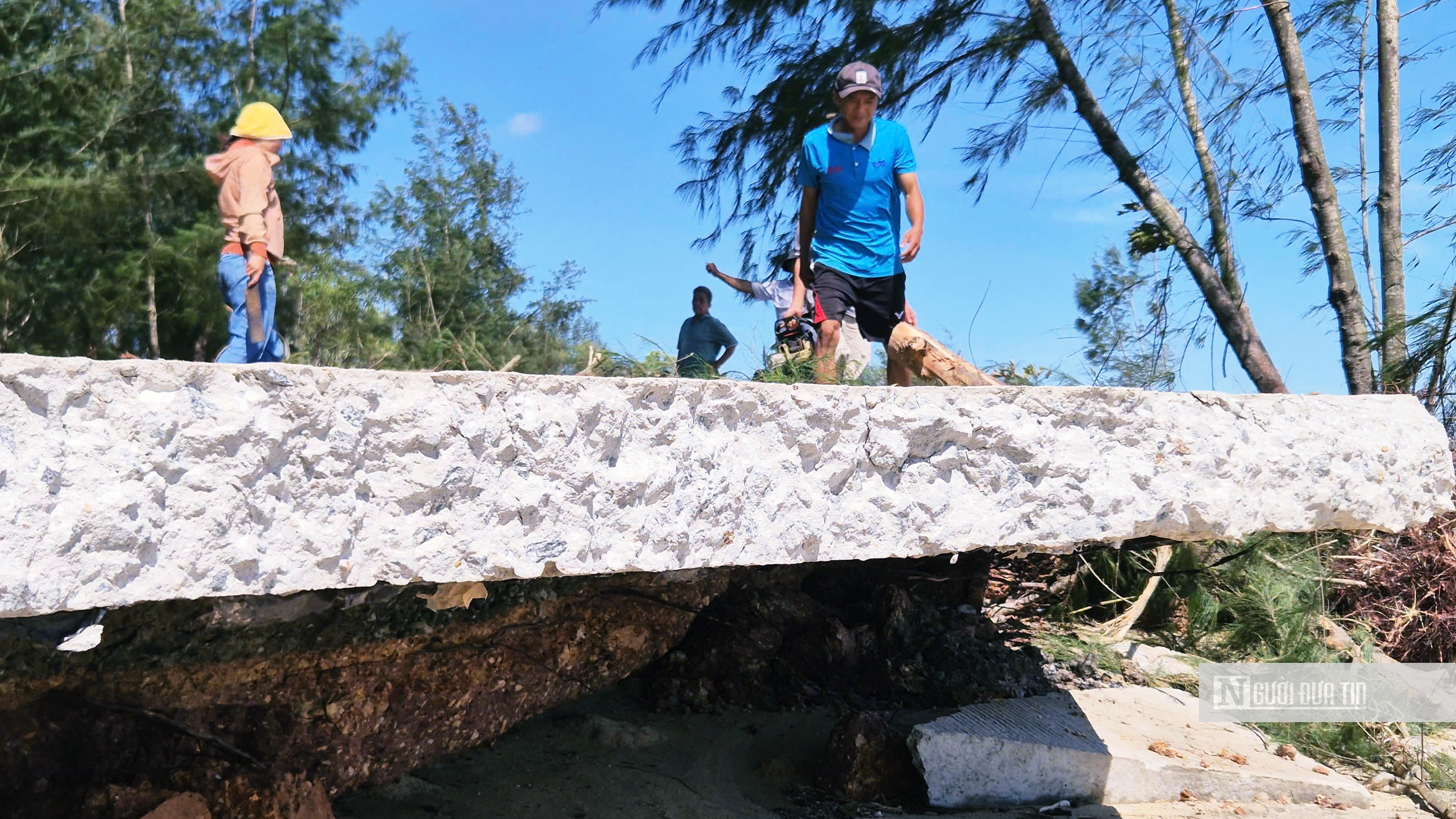 Dân Quảng Ngãi thấp thỏm lo triều cường "nuốt" nhà, tài sản- Ảnh 2.