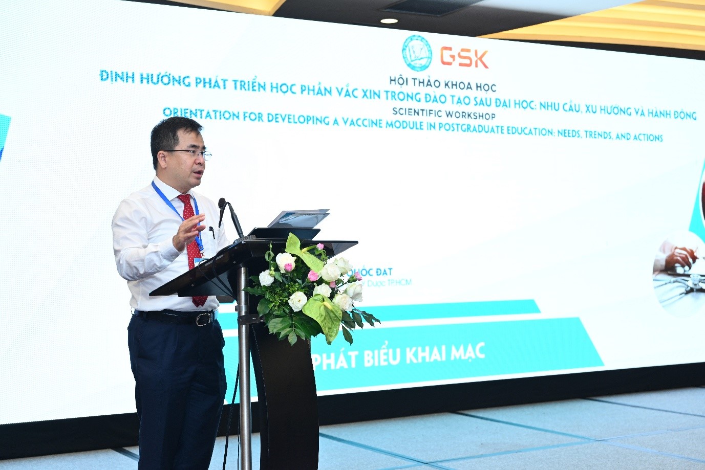 Đại học Y dược TP.HCM phát triển chương trình đào tạo sau đại học về vắc-xin - Ảnh 2.