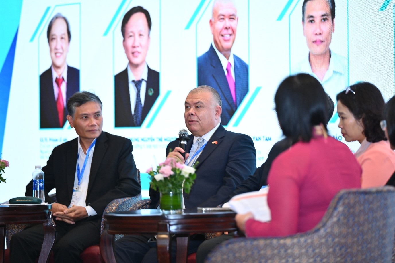 Đại học Y dược TP.HCM phát triển chương trình đào tạo sau đại học về vắc-xin - Ảnh 3.