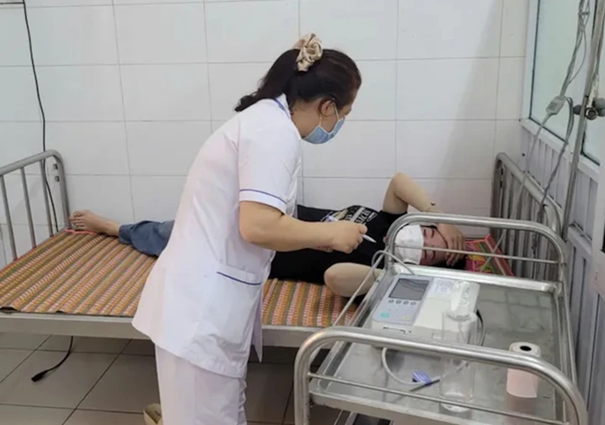 14 người nhập viện sau bữa trưa tại công ty - Ảnh 1.
