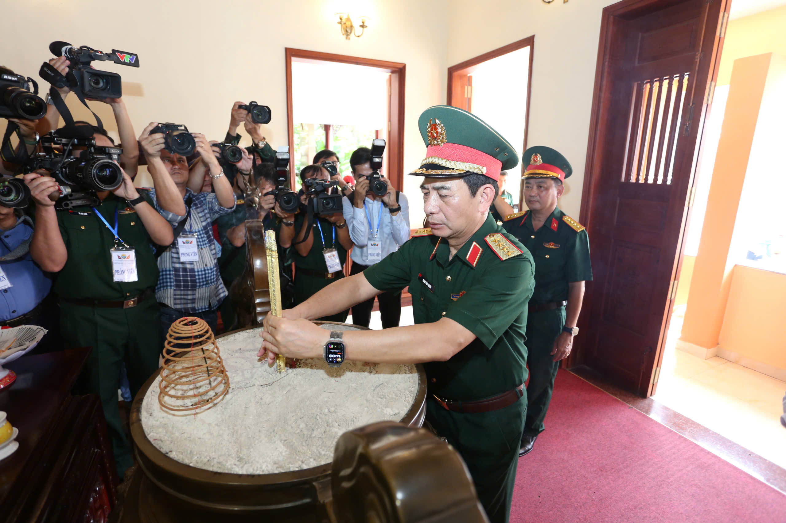 Đại tướng Phan Văn Giang làm việc với Sư đoàn 5 về kết quả 10 tháng đầu năm- Ảnh 5.