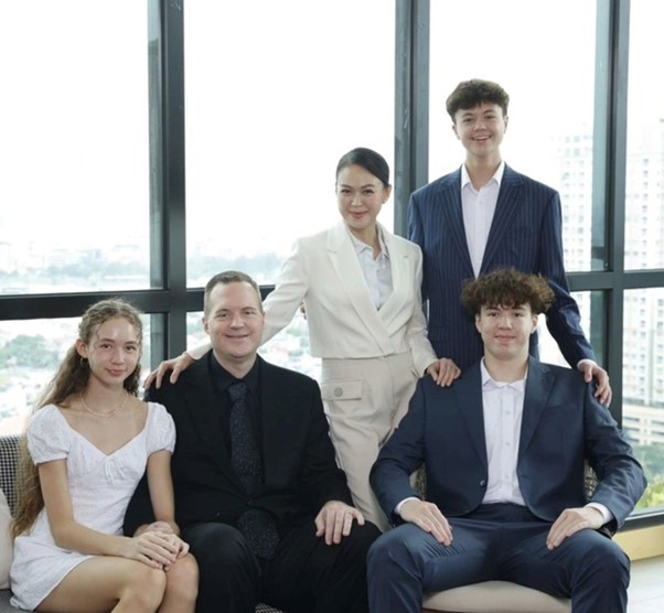 Siêu mẫu Ngọc Nga tiết lộ cuộc sống hôn nhân với chồng Tây - Ảnh 7.