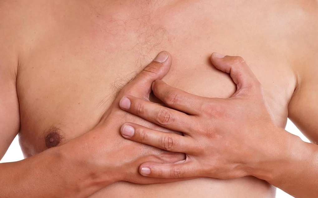 Bất cẩn nuốt phải dị vật, người phụ nữ 52 tuổi nhập viện cấp cứu - Ảnh 2.