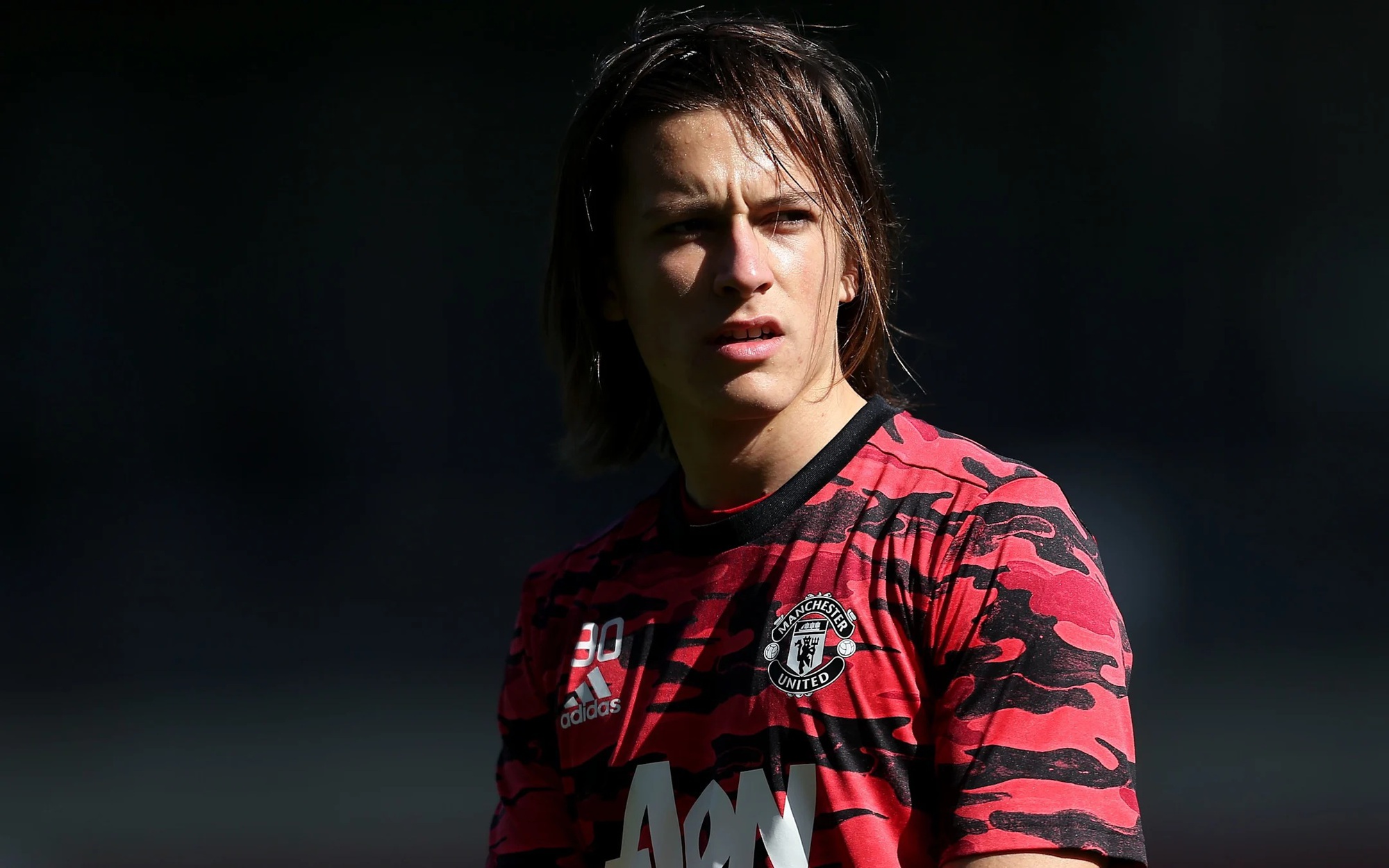 Arsenal nhận tin dữ, HLV Arteta đứng ngồi không yên - Ảnh 2.