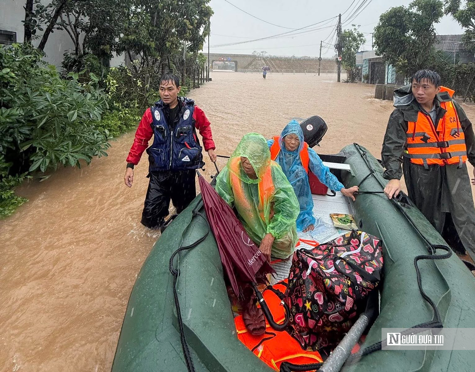 Những anh hùng thầm lặng – Bài 2: Lập đội cứu hộ miễn phí để trả ơn cuộc đời - Ảnh 4.