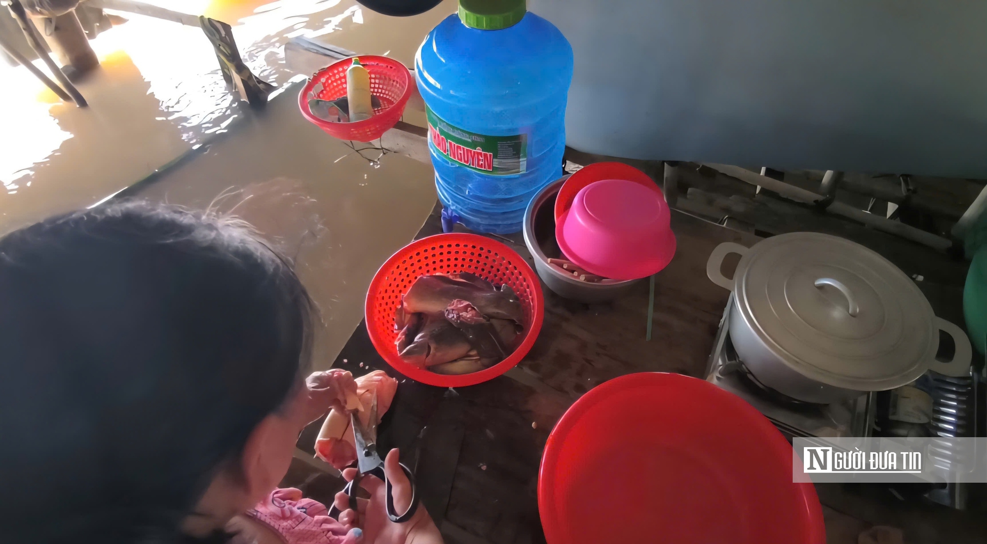 Lênh đênh giữa lộc trời con nước nổi - Ảnh 15.