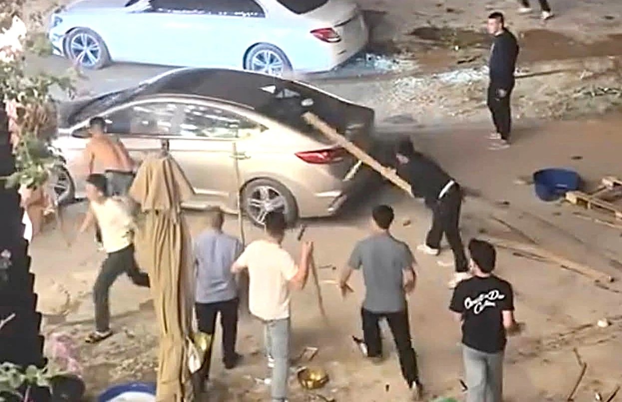 Những “điều tra viên”… online - Ảnh 1.