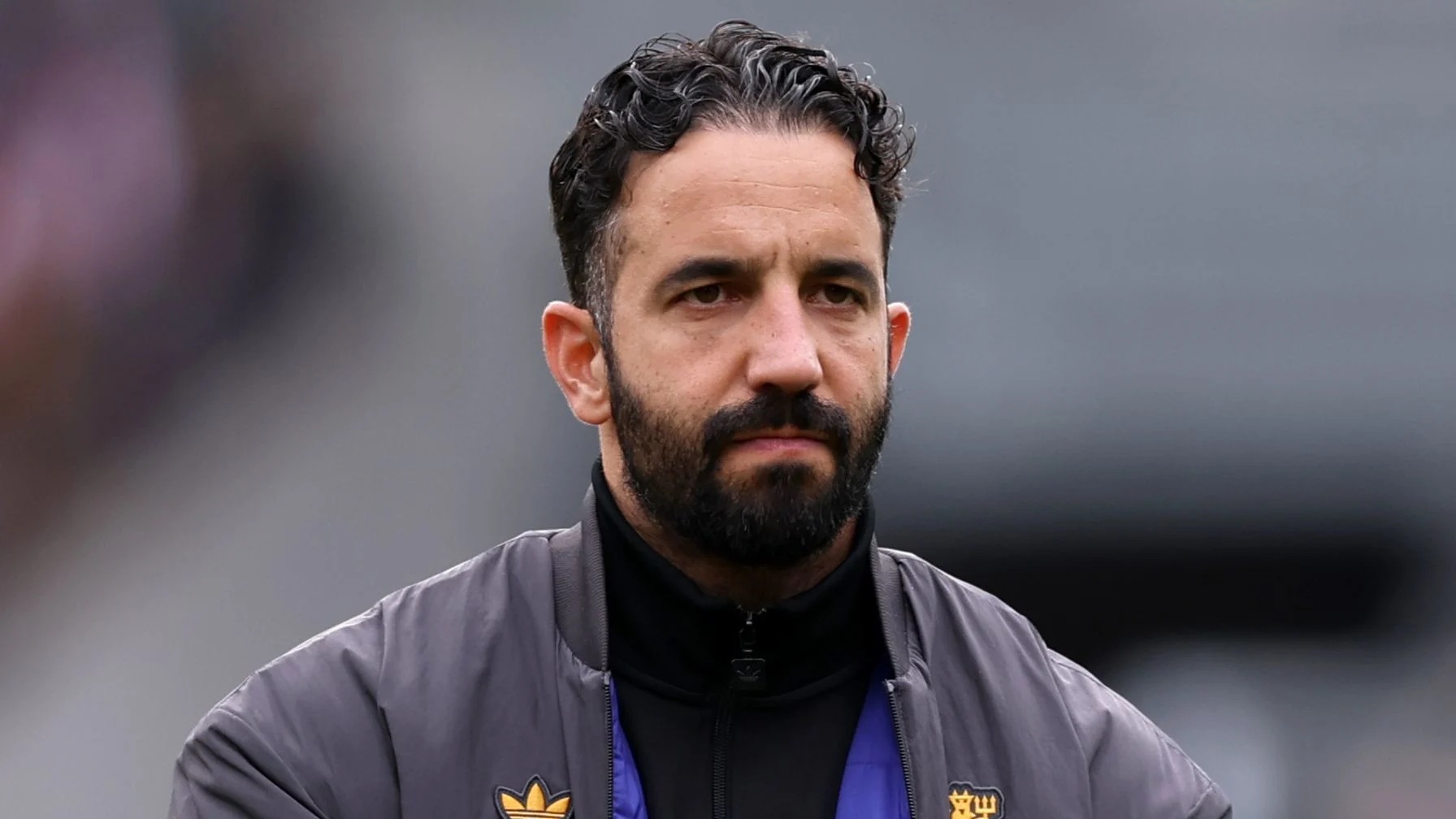 Bão tố vẫn bao quanh: Man Utd tiến bộ thực sự hay ảo tưởng? - Ảnh 1. Bão tố vẫn bao quanh: Man Utd tiến bộ thực sự hay ảo tưởng? - Ảnh 1.