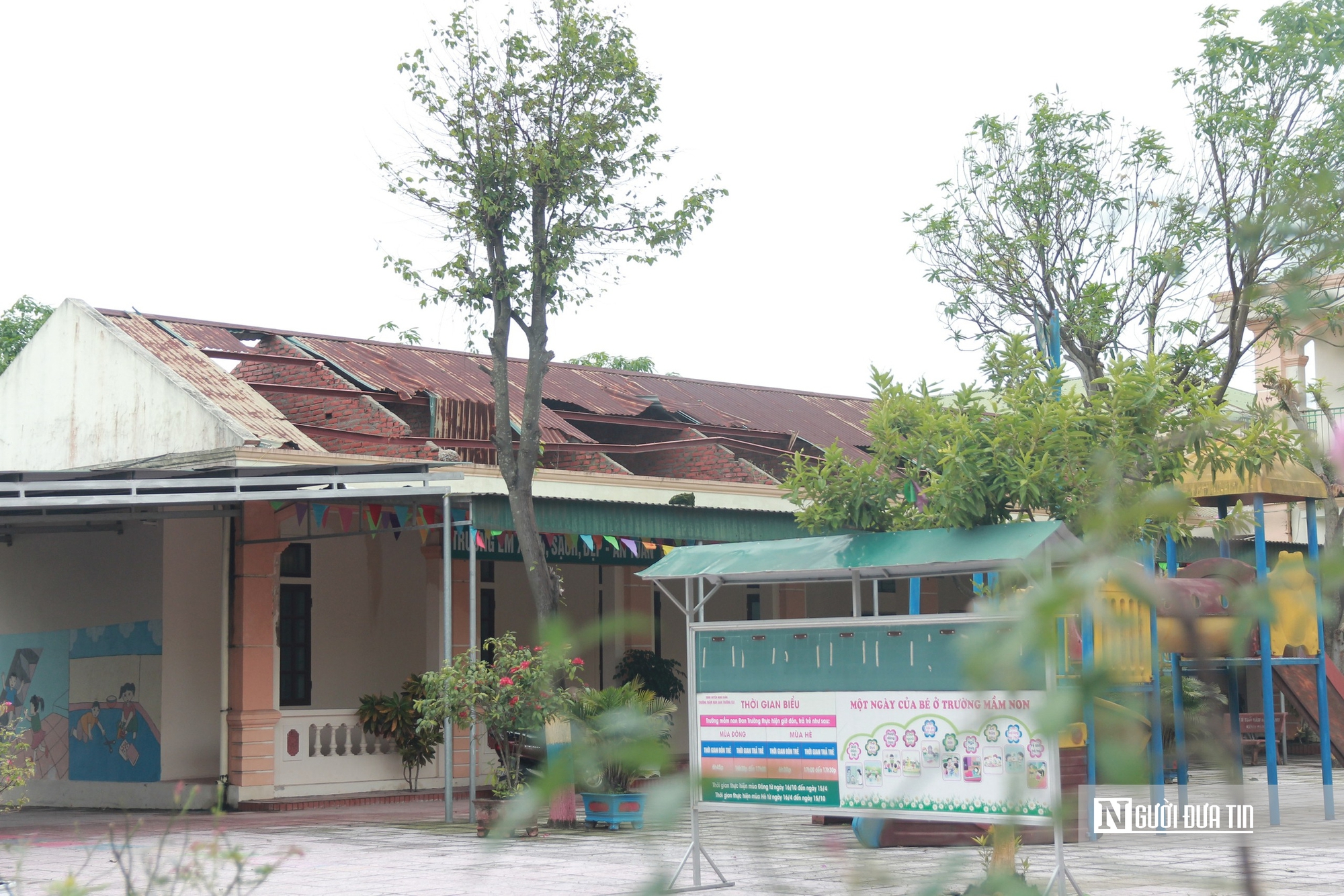 Nhiều trường học ở Hà Tĩnh chưa thể sửa chữa do thiếu kinh phí - Ảnh 2.