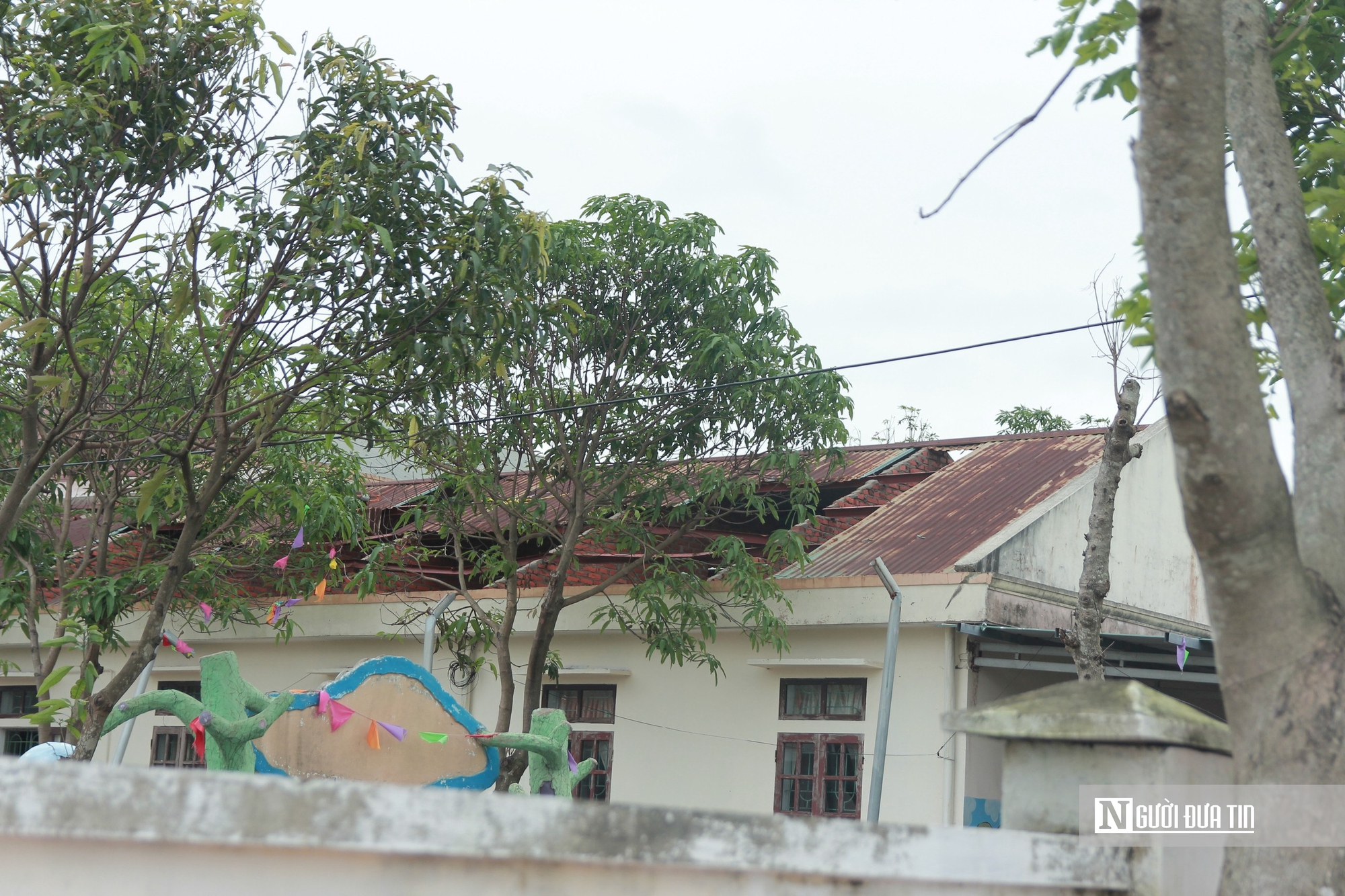 Nhiều trường học ở Hà Tĩnh chưa thể sửa chữa do thiếu kinh phí - Ảnh 4.