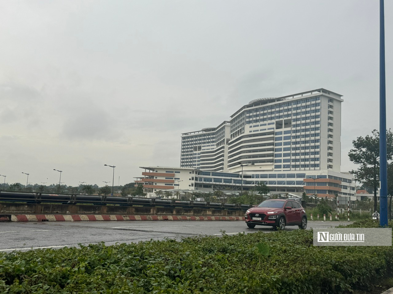 Cận cảnh 2 bệnh viện nghìn tỷ ở Tp.HCM “chờ” ngày hoạt động - Ảnh 3.