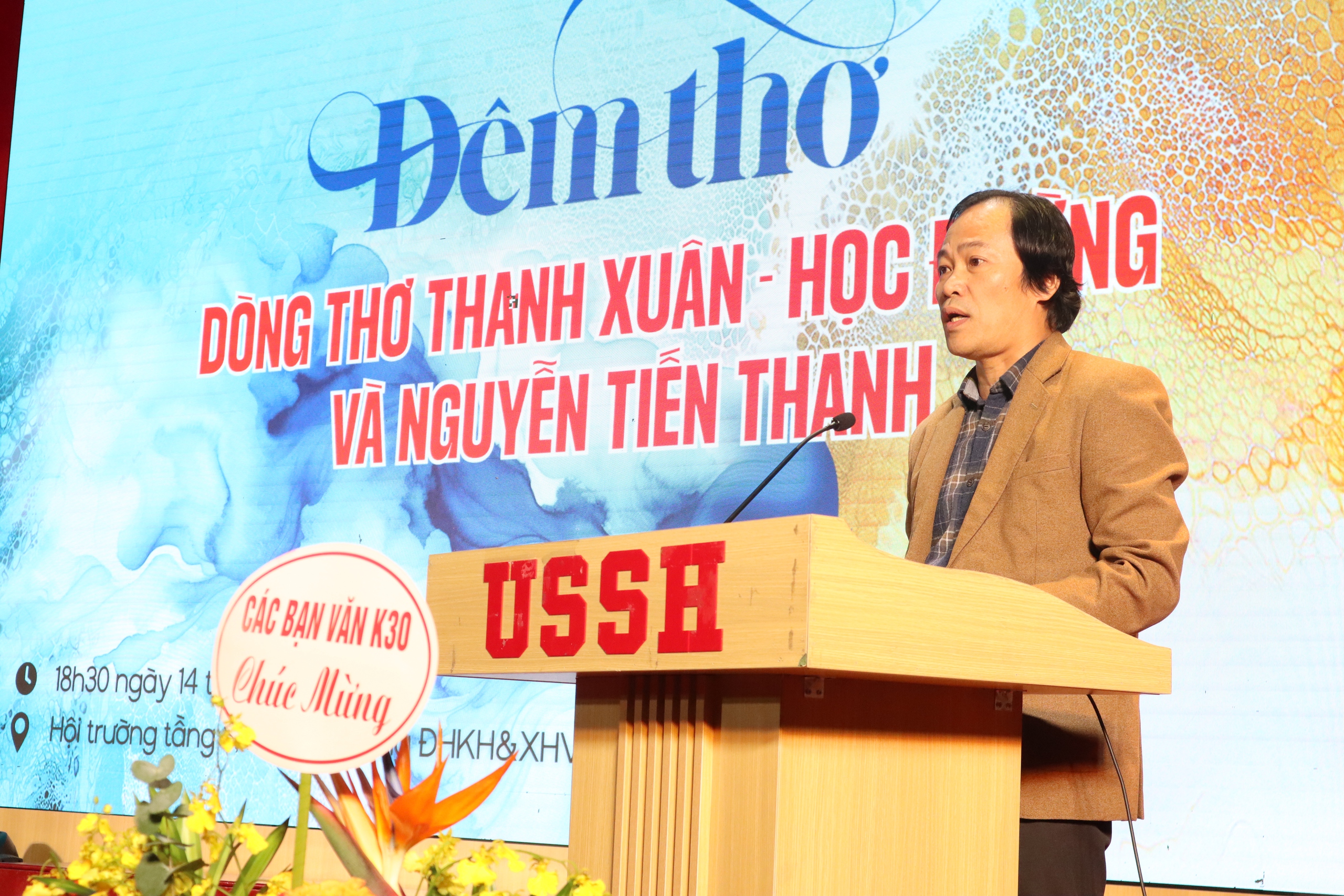 Đêm thơ Thanh xuân - Học đường và Nguyễn Tiến Thanh- Ảnh 1. Đêm thơ Thanh xuân - Học đường và Nguyễn Tiến Thanh- Ảnh 1.