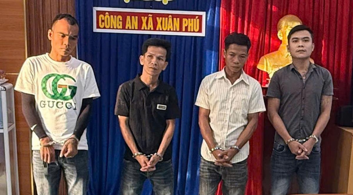 Đánh người gây thương tích vì 8 triệu đồng, 4 đối tượng bị bắt- Ảnh 1. Đánh người gây thương tích vì 8 triệu đồng, 4 đối tượng bị bắt- Ảnh 1.