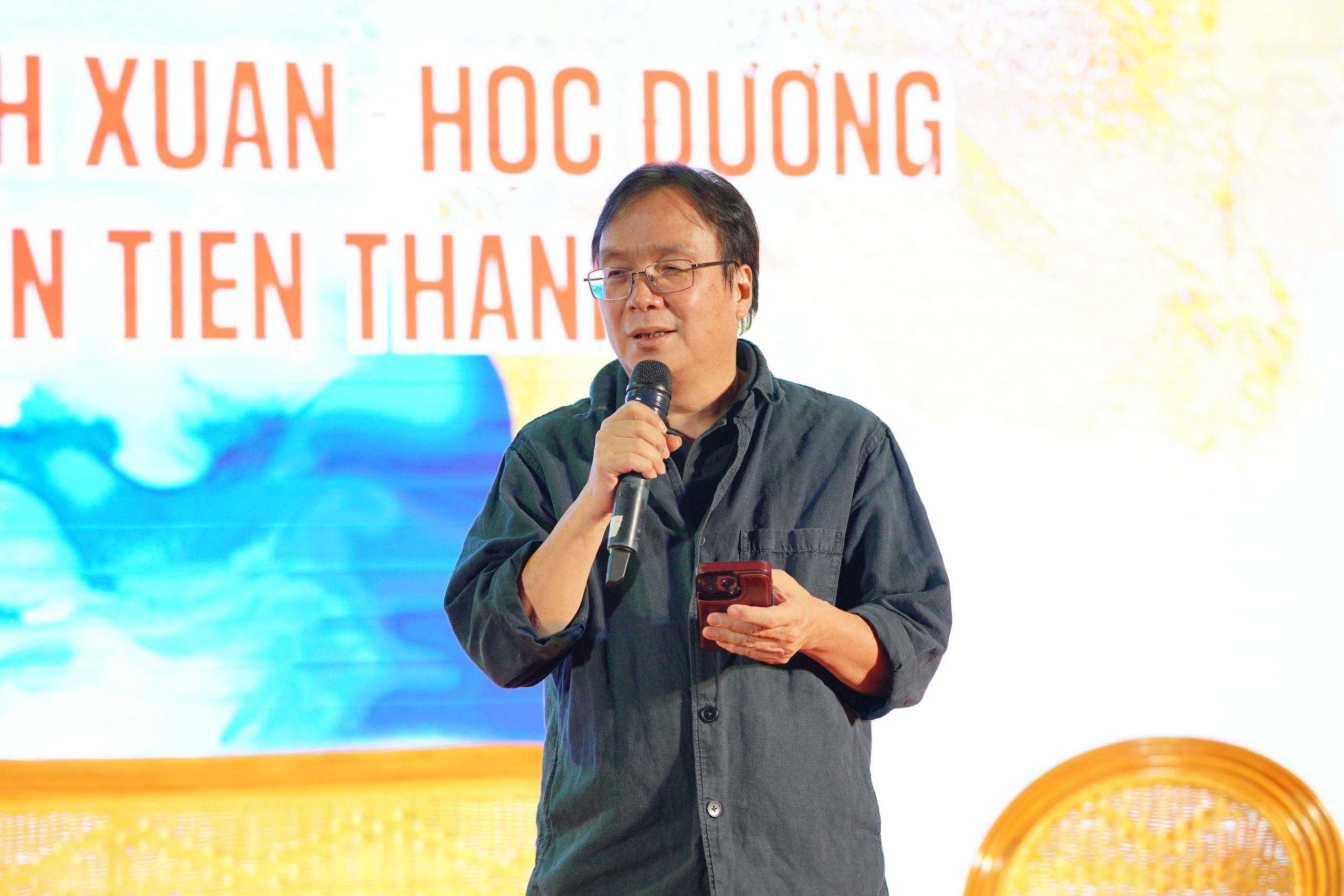 Đêm thơ Thanh xuân - Học đường và Nguyễn Tiến Thanh- Ảnh 2. Đêm thơ Thanh xuân - Học đường và Nguyễn Tiến Thanh- Ảnh 2.