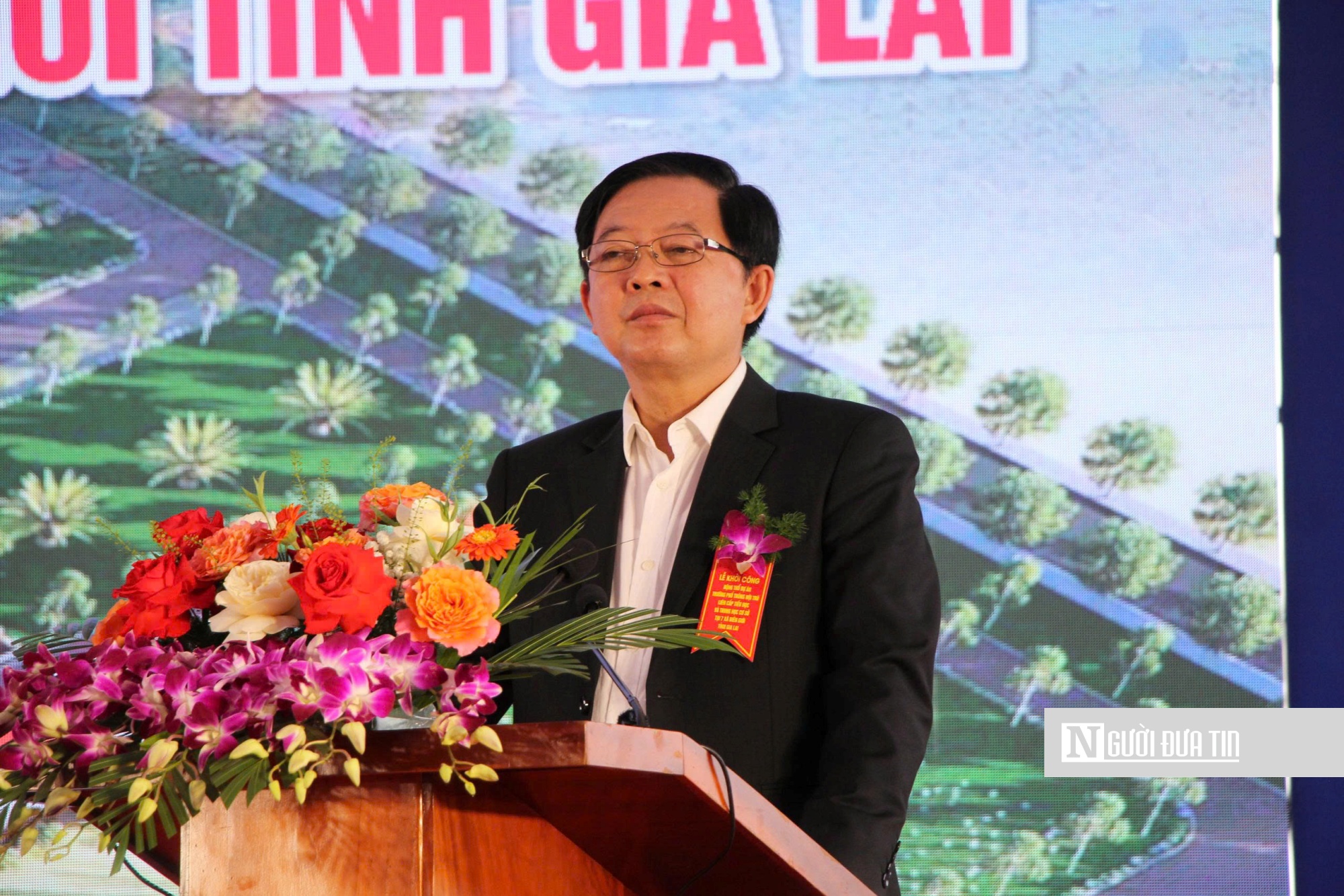 Phó Thủ tướng Hồ Quốc Dũng: Xây trường học kiểu mẫu, hiện đại, thân thiện cho học sinh vùng biên- Ảnh 1. Phó Thủ tướng Hồ Quốc Dũng: Xây trường học kiểu mẫu, hiện đại, thân thiện cho học sinh vùng biên- Ảnh 1.