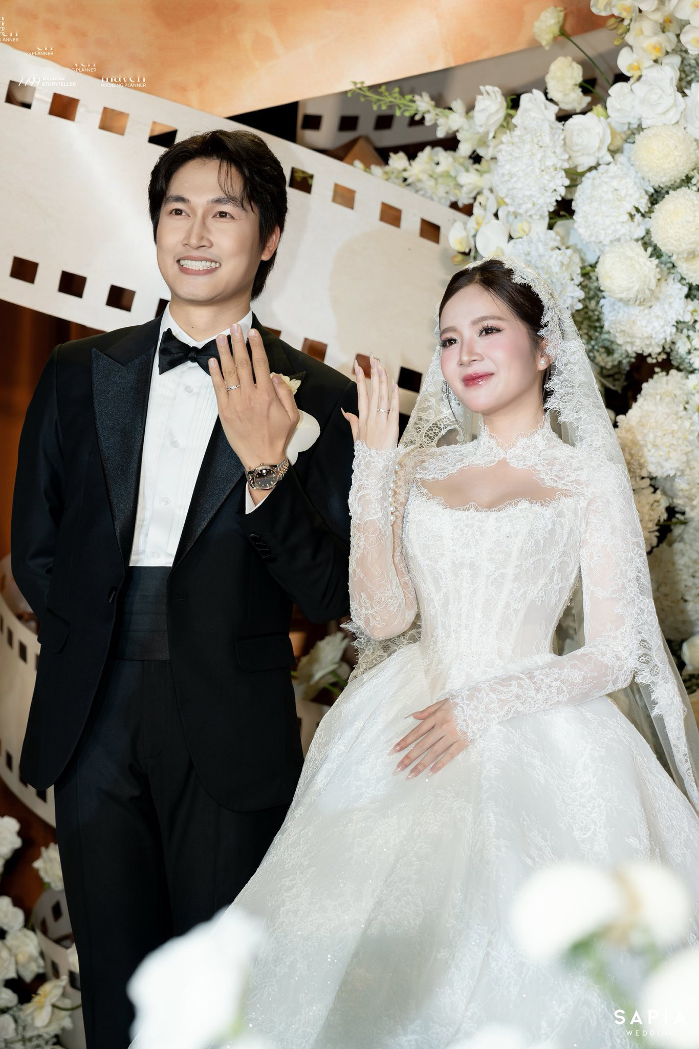 Cặp đôi "tiên đồng-ngọc nữ" báo "tin vui" sau lễ cưới khiến khán giả ngưỡng mộ - Ảnh 1.