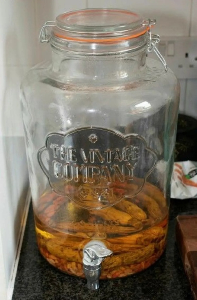 Thủ đoạn giăng bẫy hàng loạt sinh viên của giám đốc hiếp dâm - Ảnh 3.