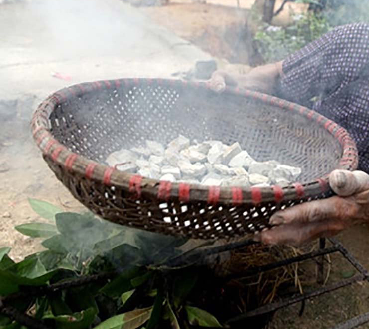 Đặc sản kỳ lạ từ loại đất hiếm có ở Việt Nam, ăn được như kẹo, có giá hàng trăm nghìn/kg - Ảnh 6.