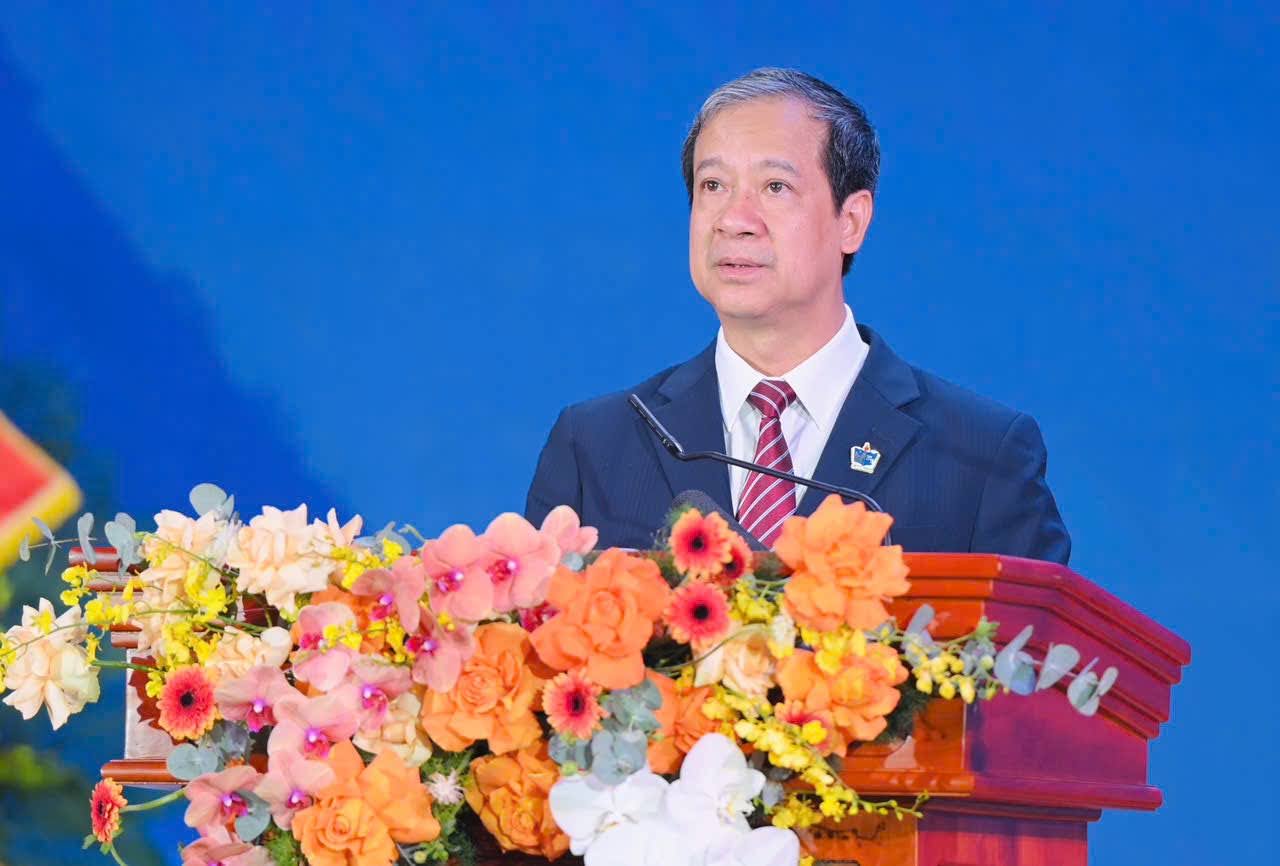 Chủ tịch nước Lương Cường dự Lễ kỷ niệm Ngày Nhà giáo Việt Nam- Ảnh 4. Chủ tịch nước Lương Cường dự Lễ kỷ niệm Ngày Nhà giáo Việt Nam- Ảnh 4.