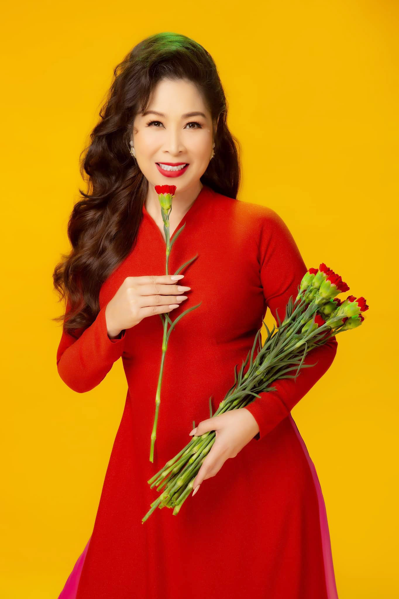 NSND Hồng Vân viên mãn trong cơ ngơi dưỡng già nhiều người mơ ước - Ảnh 1.