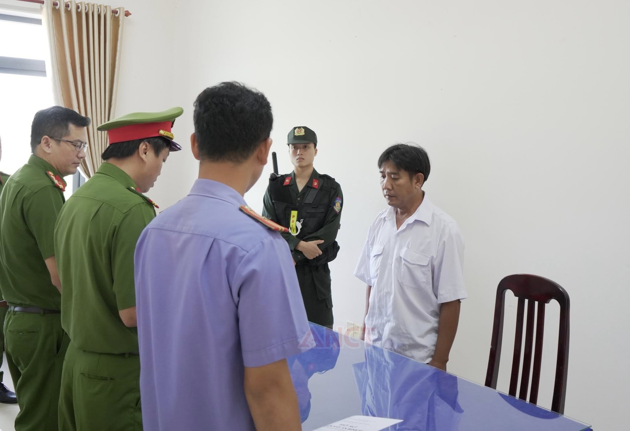 Khởi tố 3 cán bộ thú y tiếp tay "tuồn" thịt lợn bệnh ra thị trường- Ảnh 3.