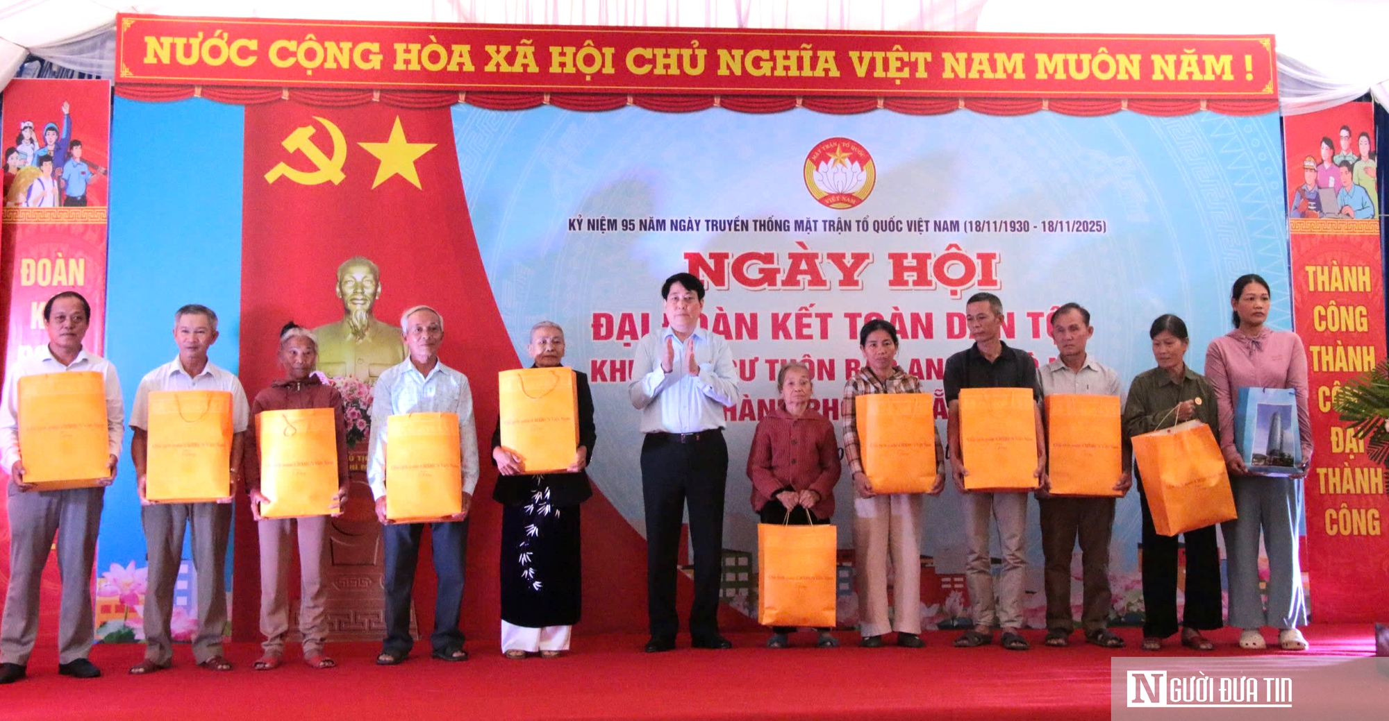 Chủ tịch nước Lương Cường: Đoàn kết để vượt bão lũ, hướng tới thịnh vượng- Ảnh 2. Chủ tịch nước Lương Cường: Đoàn kết để vượt bão lũ, hướng tới thịnh vượng- Ảnh 2.