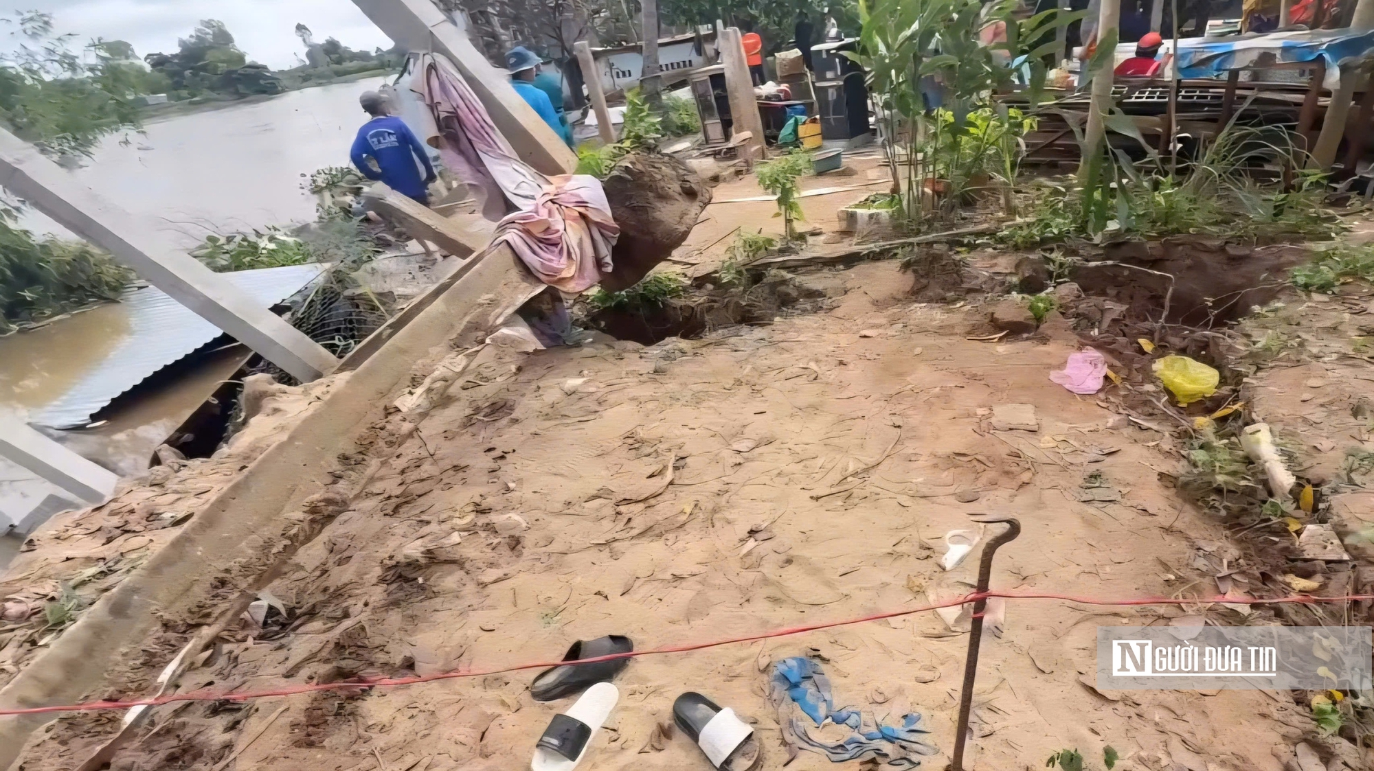 Sạt lở bờ Đông sông Hậu An Giang: Người dân thuật lại khoảnh khắc căn nhà “biến mất” trong vài giây - Ảnh 12.