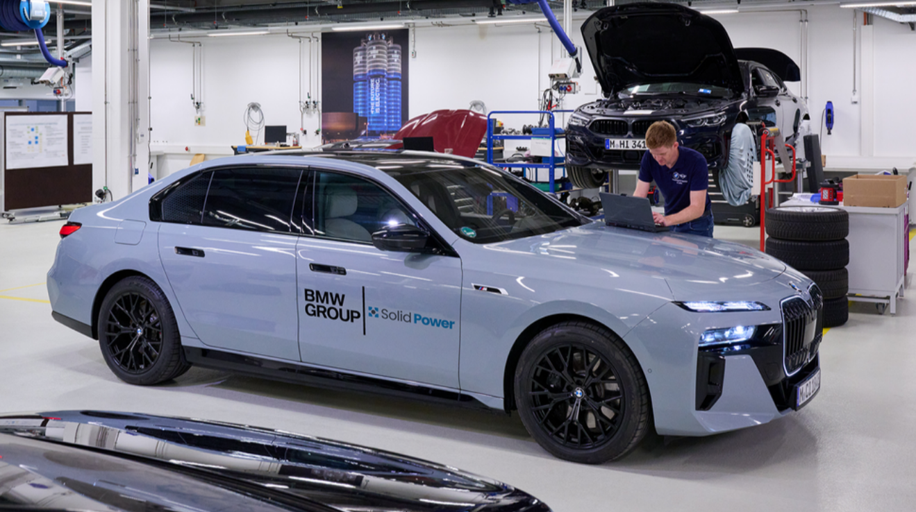 Tin tốt cho ngành xe điện khi hai “ông lớn” BMW và Samsung bắt tay nhau - Ảnh 1.