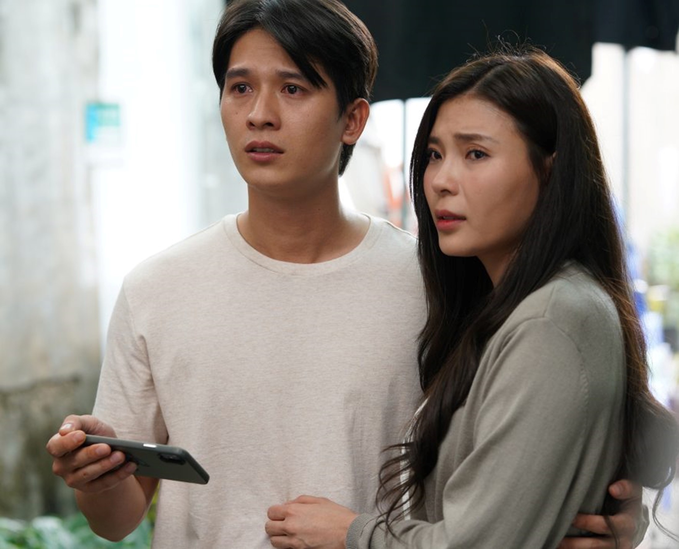 Nam NSƯT U60 bị con trai "thách thức" lấy vợ, nhan sắc "nhà gái" gây sốc - Ảnh 2.