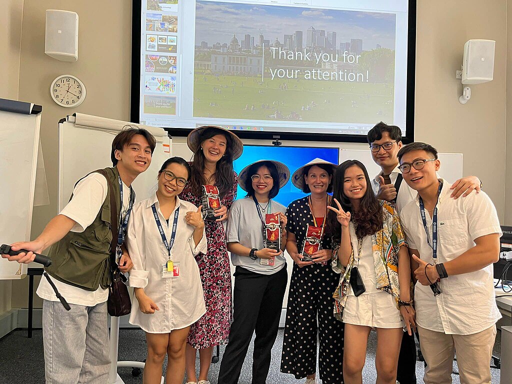 Người trẻ Việt cần gì để tự tin bước vào sân chơi toàn cầu?- Ảnh 3.