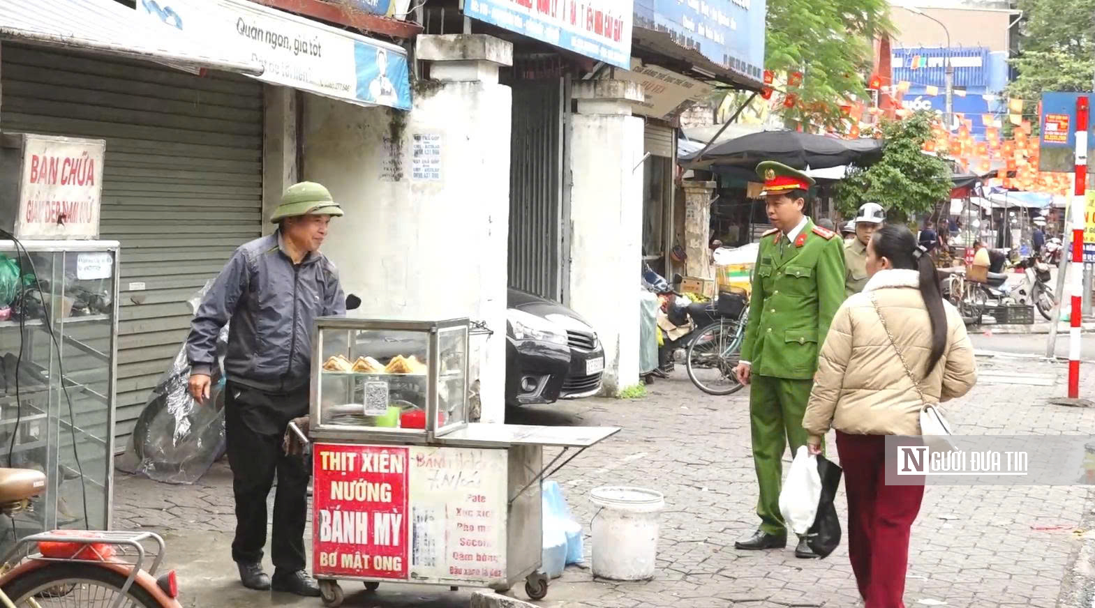 Quyết dẹp chợ cóc, chợ tạm, trả lại vỉa hè cho người dân- Ảnh 3.