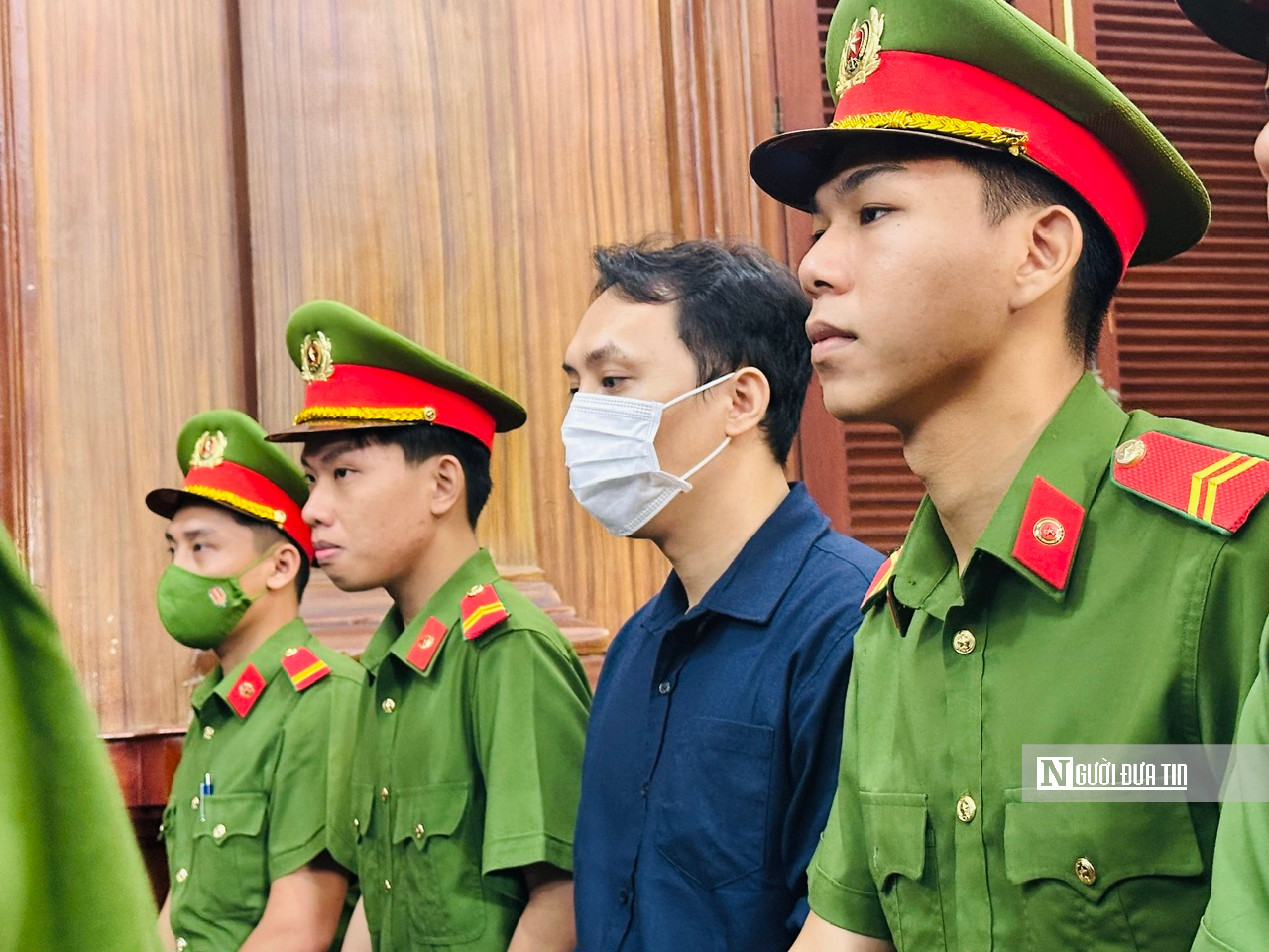 Vụ án kẹo Kera: Thùy Tiên, Quang Linh, Hằng Du Mục cùng lãnh 2 năm tù- Ảnh 3. Vụ án kẹo Kera: Thùy Tiên, Quang Linh, Hằng Du Mục cùng lãnh 2 năm tù- Ảnh 3.