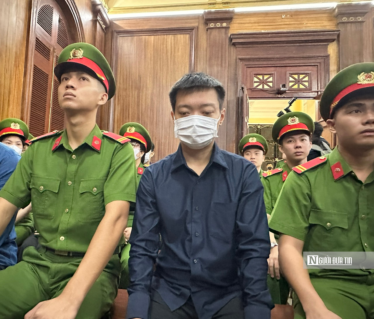 Vụ án kẹo Kera: Thùy Tiên, Quang Linh, Hằng Du Mục cùng lãnh 2 năm tù- Ảnh 4. Vụ án kẹo Kera: Thùy Tiên, Quang Linh, Hằng Du Mục cùng lãnh 2 năm tù- Ảnh 4.