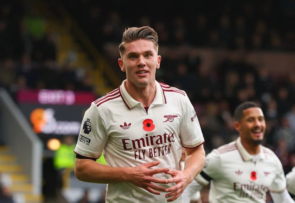 Arsenal thắng dễ Burnley, nhưng Arteta nhận tin dữ từ Gyokeres và Zubimendi - Ảnh 1. Arsenal thắng dễ Burnley, nhưng Arteta nhận tin dữ từ Gyokeres và Zubimendi - Ảnh 1.