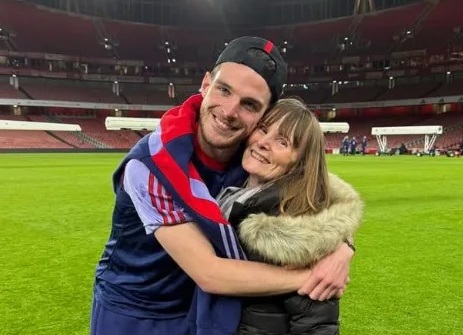 Rice tiết lộ lý do chỉ tay lên trời sau khi ghi bàn cho Arsenal- Ảnh 2.