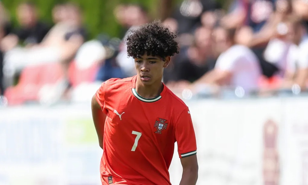 CĐM bàn tán xôn xao về bàn thắng của con trai Ronaldo cho Bồ Đào Nha- Ảnh 2.