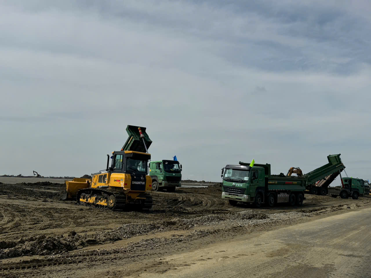 Cận cảnh “đại công trường” lấn biển ở Cần Giờ  - Ảnh 21.