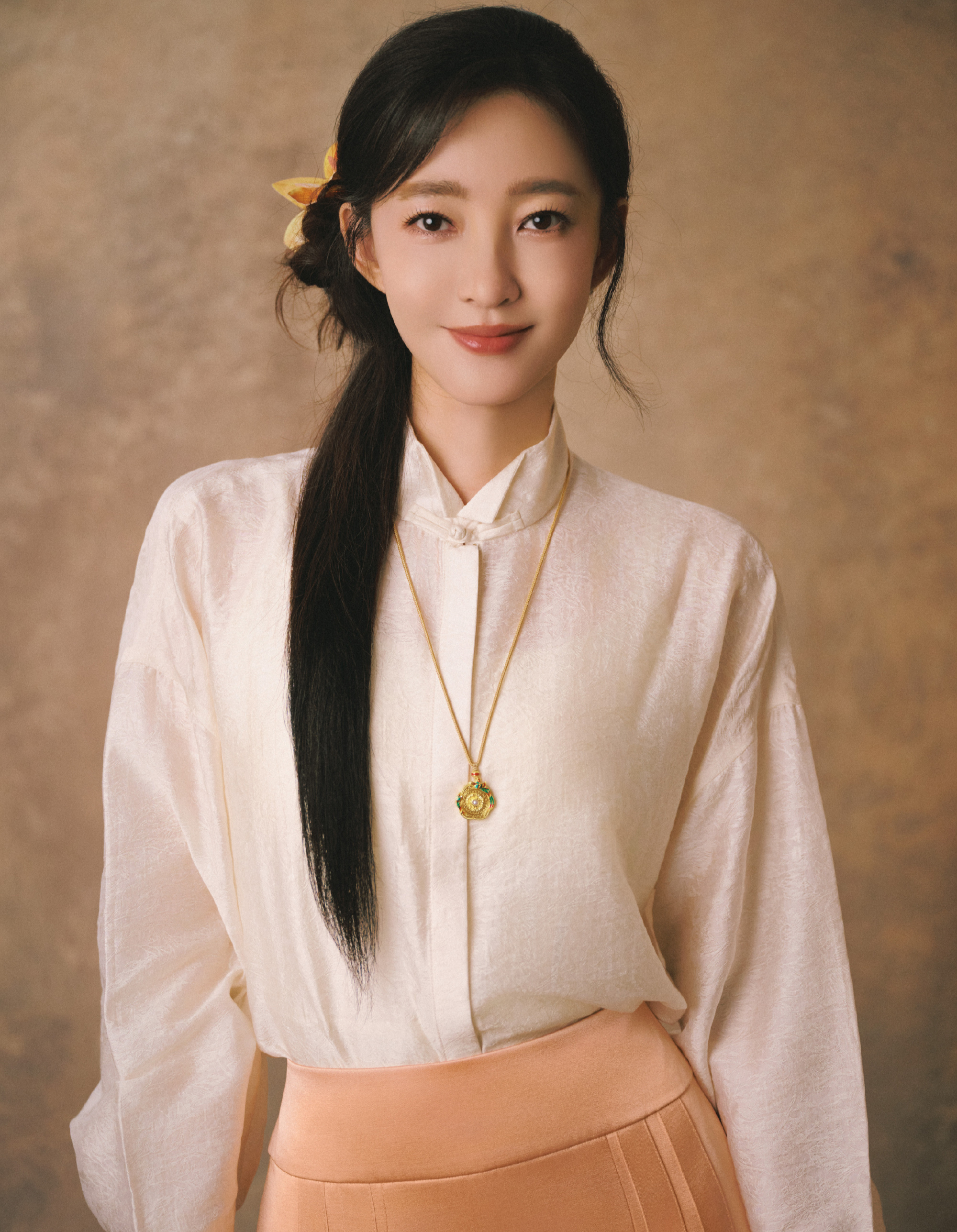 "Mỹ nhân phim giờ vàng" bị triệu tập điều tra, tịch thu tài sản sau khi chồng đại gia vào tù- Ảnh 4. "Mỹ nhân phim giờ vàng" bị triệu tập điều tra, tịch thu tài sản sau khi chồng đại gia vào tù- Ảnh 4.