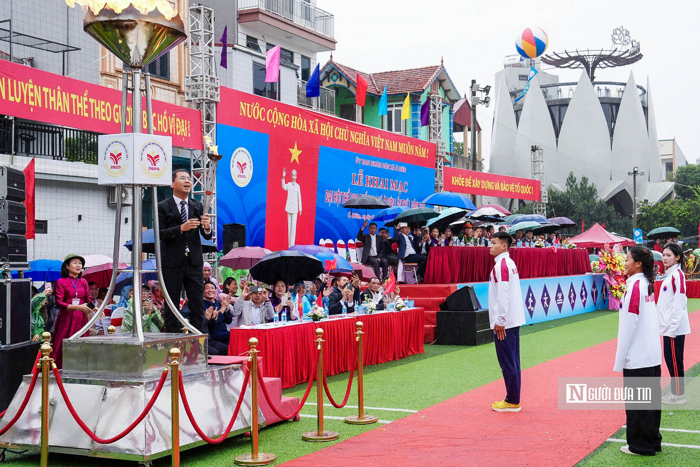 Hà Nội: Hàng nghìn người tham dự Đại hội Thể dục thể thao xã Ô Diên lần thứ I- Ảnh 4. Hà Nội: Hàng nghìn người tham dự Đại hội Thể dục thể thao xã Ô Diên lần thứ I- Ảnh 4.