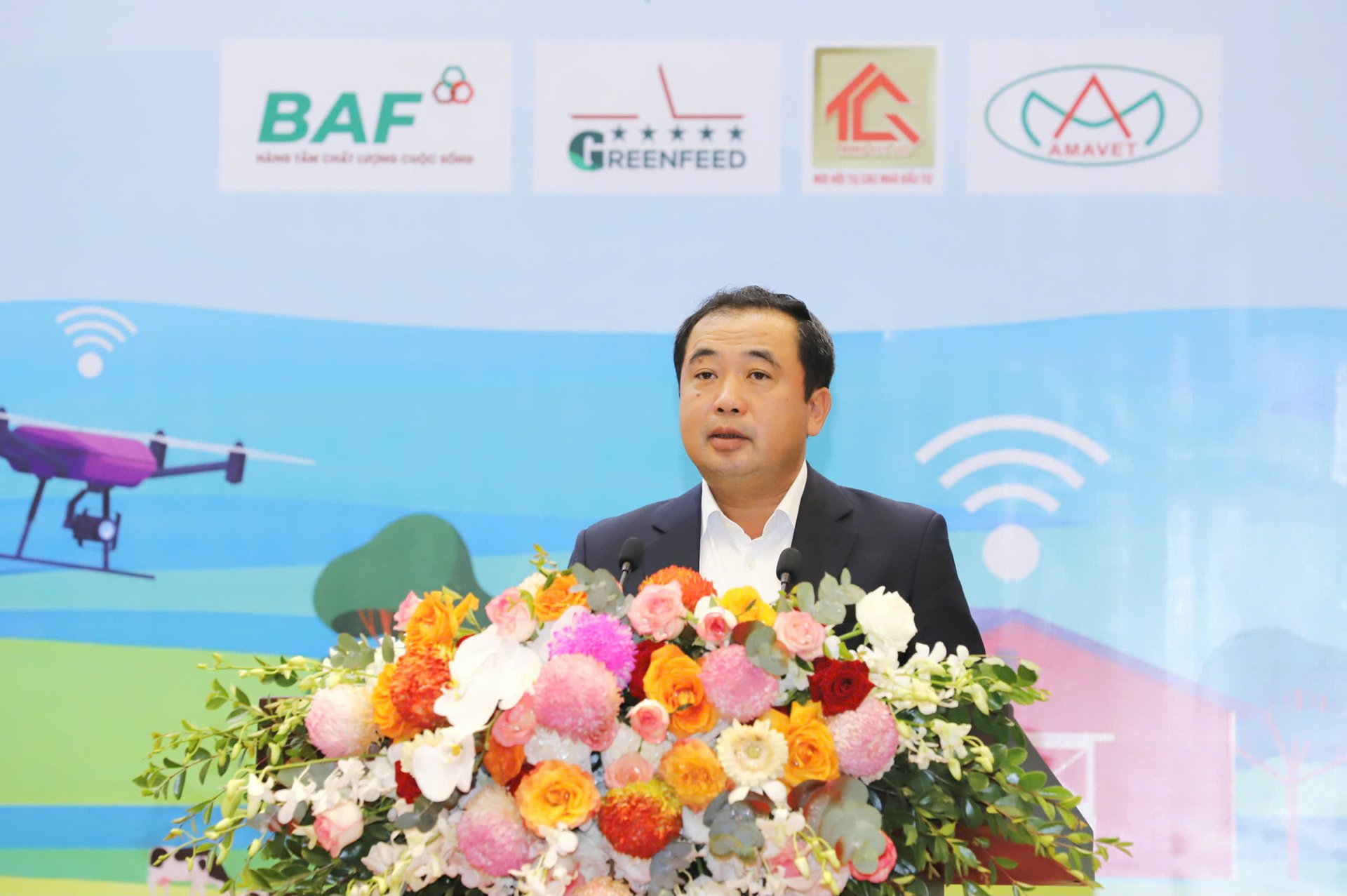 Bộ trưởng Bộ NN&MT: Trước hết phải làm người nông dân hạnh phúc, có thu nhập tốt- Ảnh 2. Bộ trưởng Bộ NN&MT: Trước hết phải làm người nông dân hạnh phúc, có thu nhập tốt- Ảnh 2.