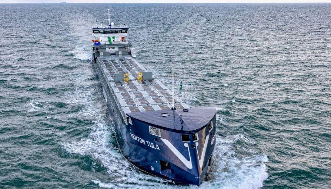 Đưa năng lượng mặt trời vươn ra biển khơi- Ảnh 1.