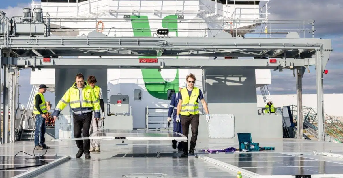 Đưa năng lượng mặt trời vươn ra biển khơi- Ảnh 2.