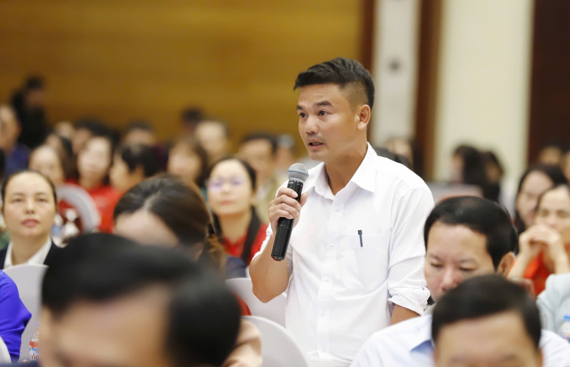 Bộ trưởng Bộ NN&MT: Trước hết phải làm người nông dân hạnh phúc, có thu nhập tốt- Ảnh 4. Bộ trưởng Bộ NN&MT: Trước hết phải làm người nông dân hạnh phúc, có thu nhập tốt- Ảnh 4.