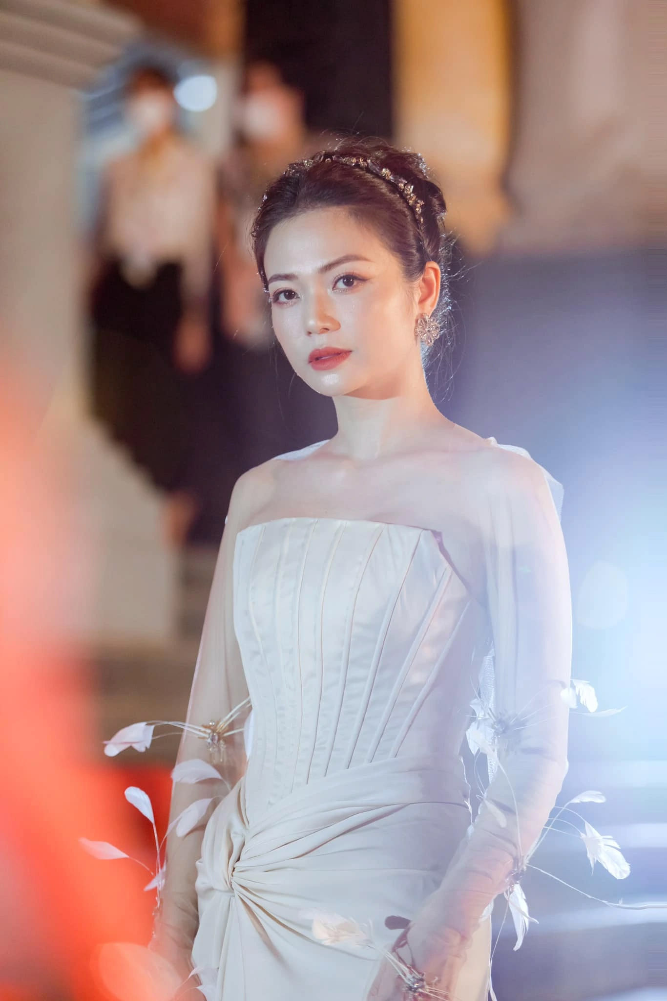 NSƯT Kiều Anh gây bất ngờ với "giao diện bà mẹ 3 con" - Ảnh 5.