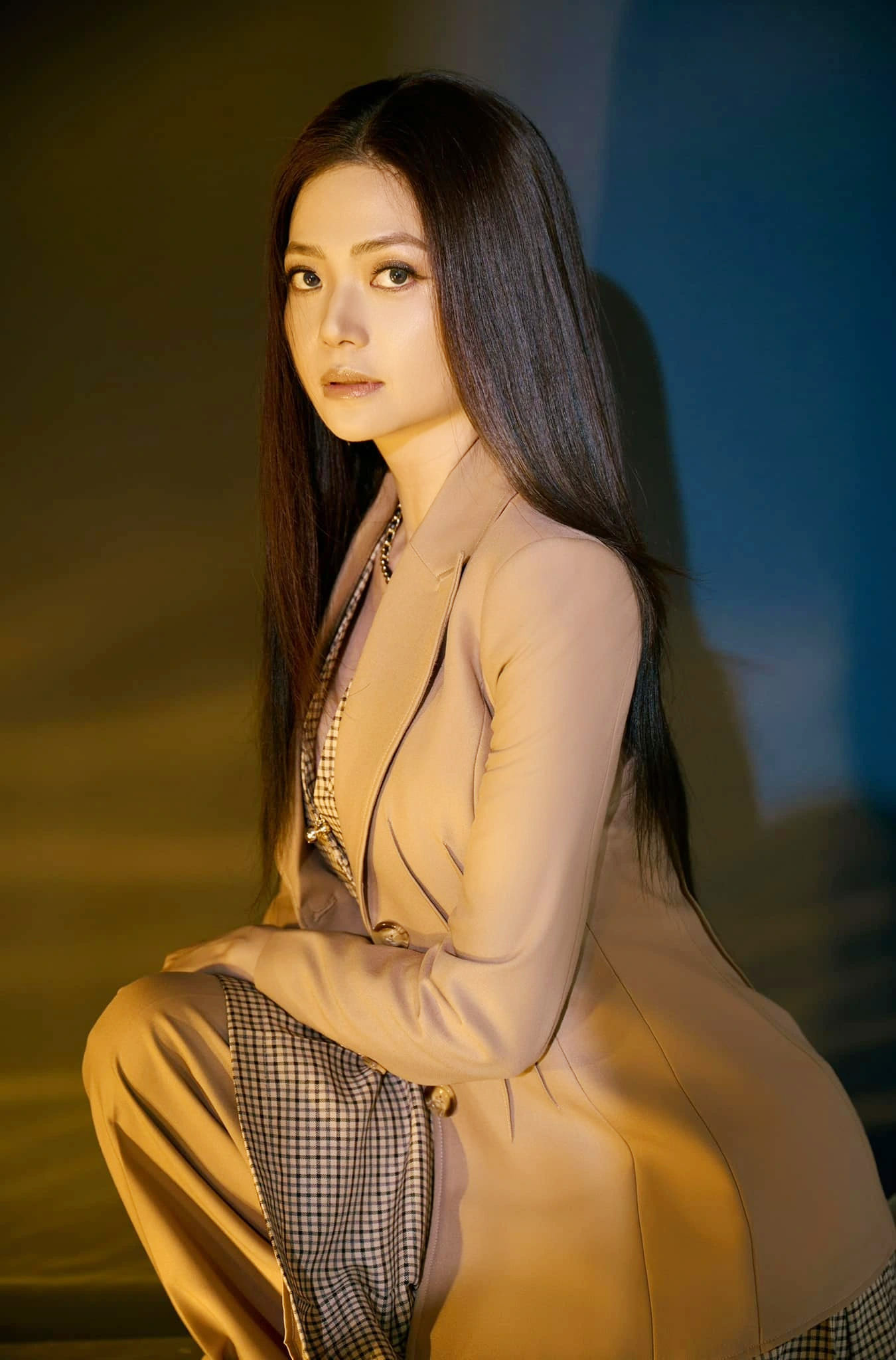 NSƯT Kiều Anh gây bất ngờ với "giao diện bà mẹ 3 con" - Ảnh 1.