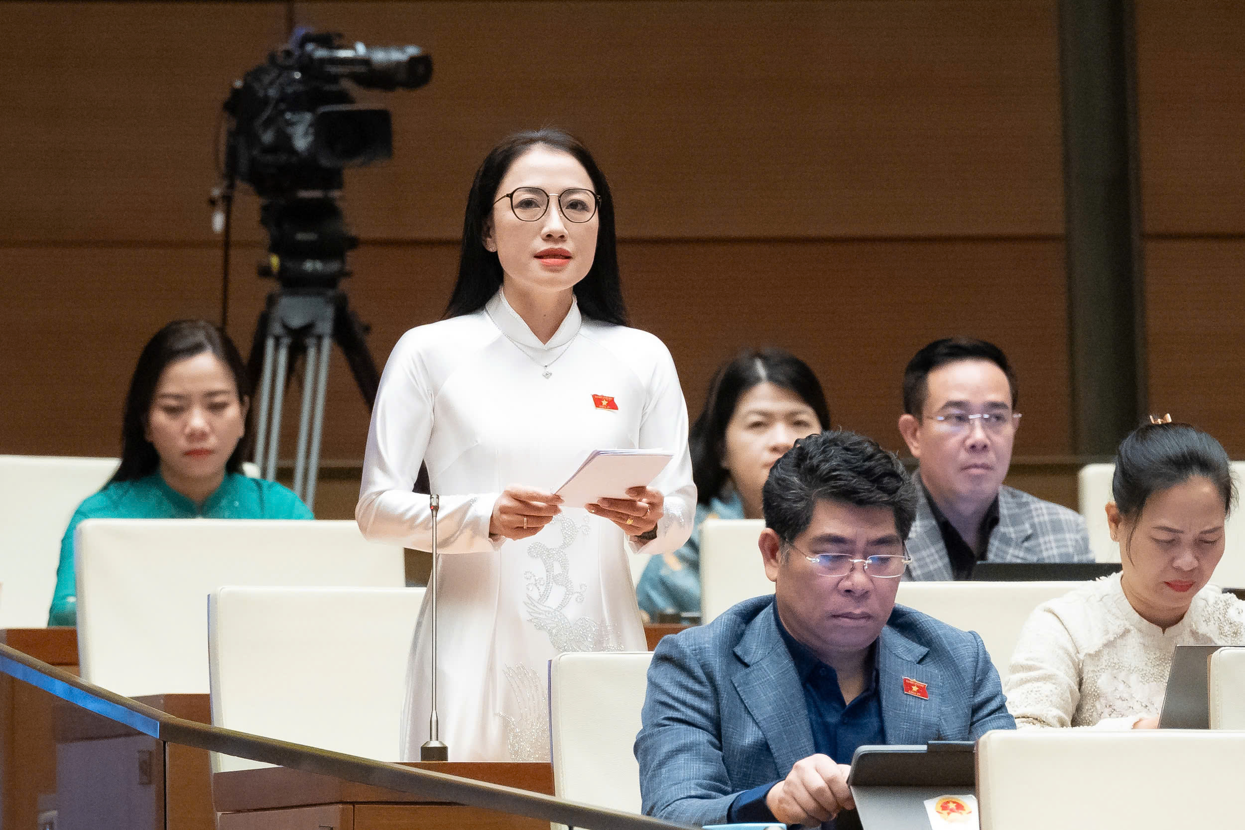 "Bác sĩ phải xem bệnh nhân là ông thầy lớn nhất của đời mình" - Ảnh 2.